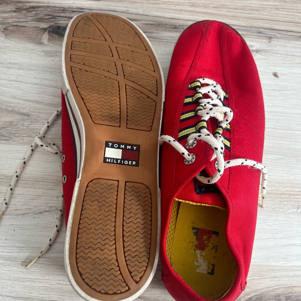 Vintage 1997 Tommy Hilfiger Flag Red Canvas Platform Sneakers - Picture 3 of 5